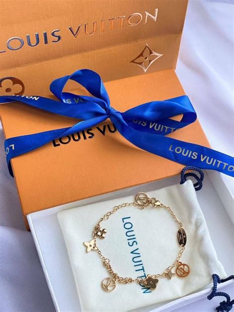 ข้อมือ louis vuitton